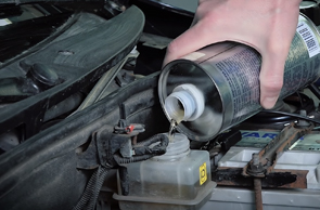 Замена тормозной жидкости